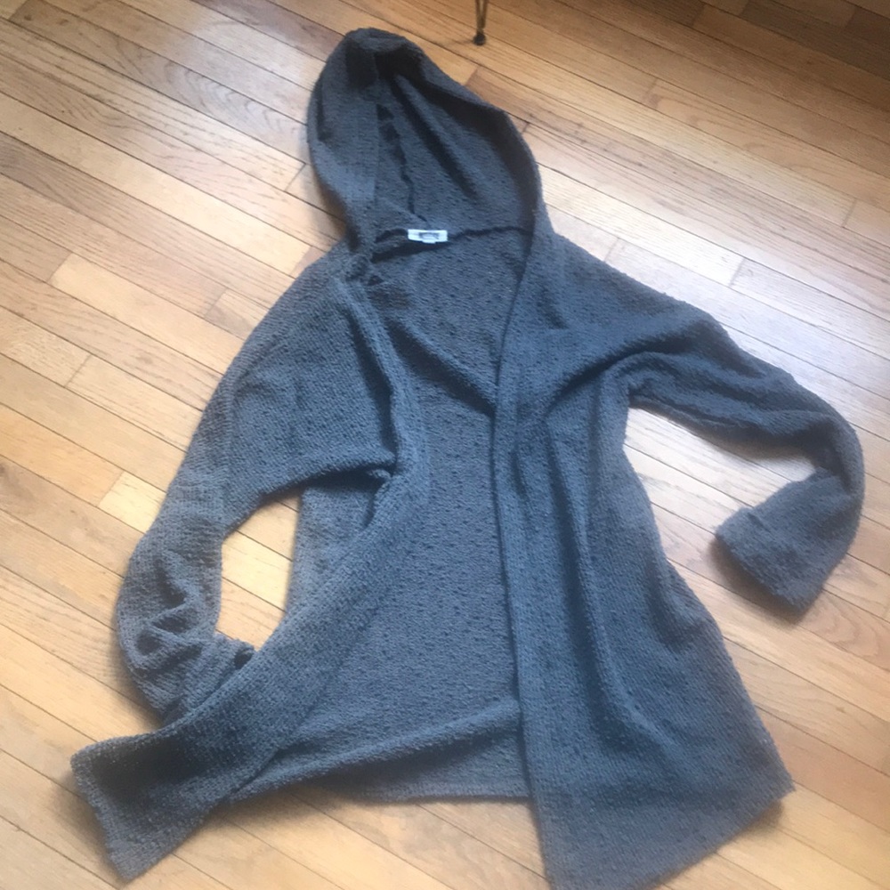 Light breathable cardigan